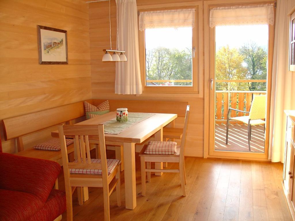 Ferienbauernhof Schneider Appartement Schwarzenberg im Bregenzerwald Kamer foto